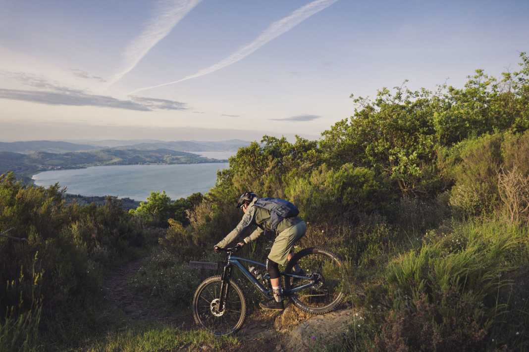 Der nicht ganz 900 Meter hohe "Arale" ist der Star unter den Trail-Gipfeln am Südufer des Trasimeno-Sees.