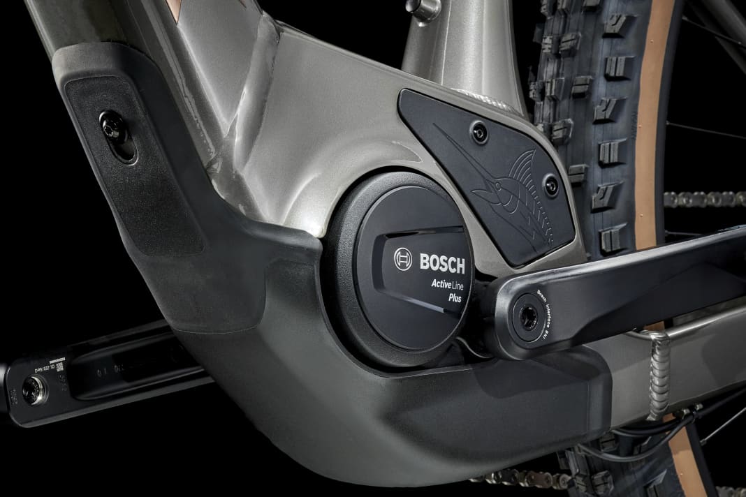 Der Bosch Active Line Plus ist per se recht klobig, Trek schaffte es dennoch, das Aggregat formschön im Tretlagerbereich zu integrieren.
