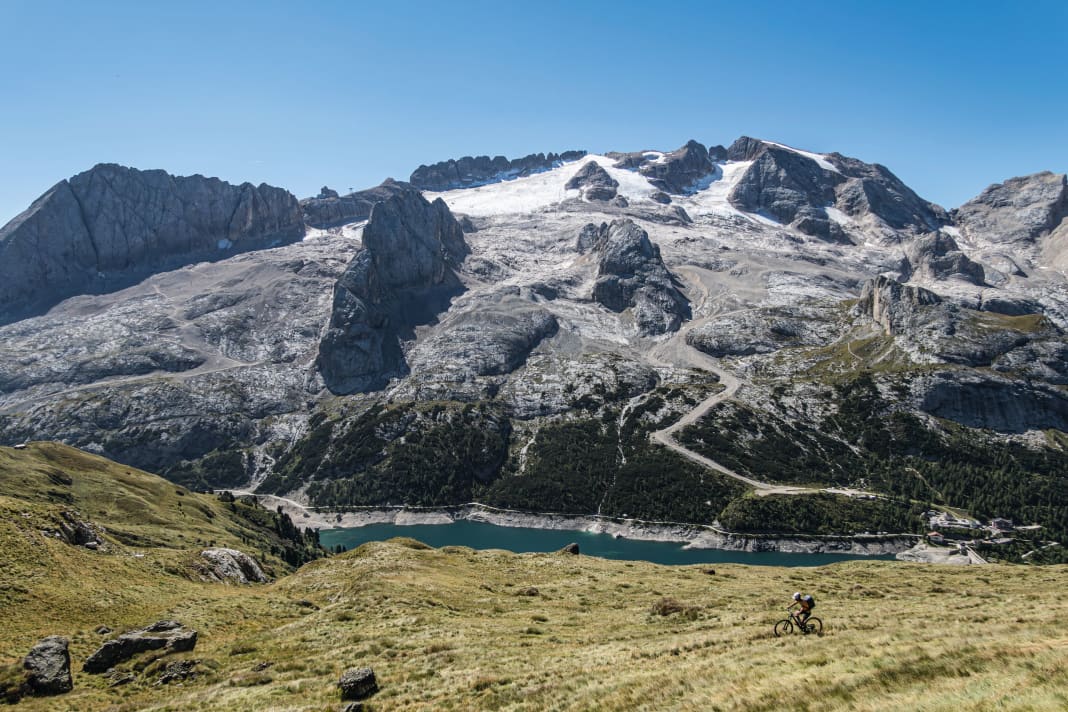 The Marmolada: at 3343 metres, the queen of the Dolomites. But its crown is melting and crumbling.