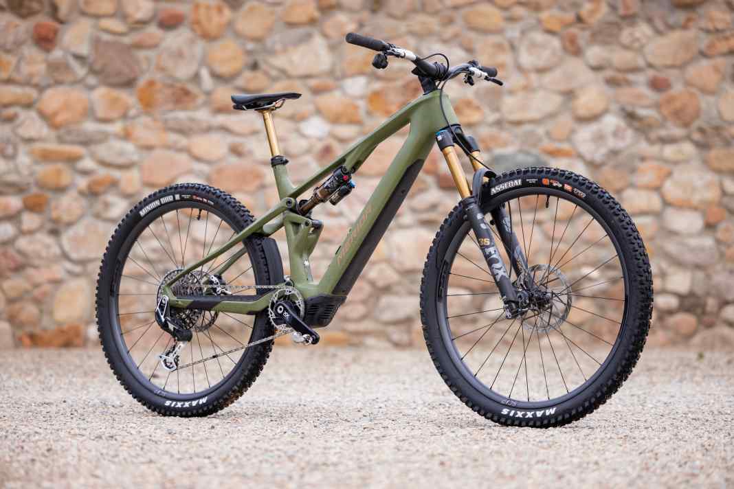 Merida eOne-Sixty SL 10k // Bosch Performance SX // 400 Wh // 160/160 mm / 29 Zoll // 19,5 kg // 10.999 Euro