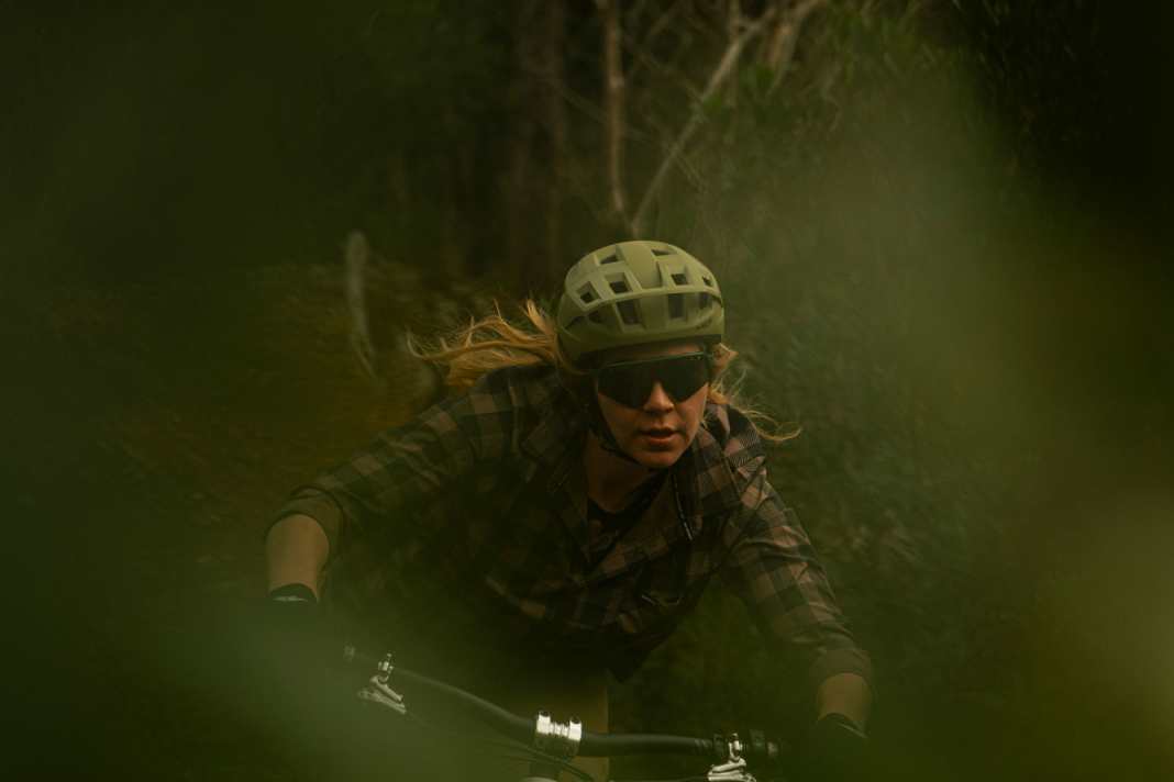 The new MET Shelter is an affordable helmet with extended coverage for those who want to let it fly on the trail