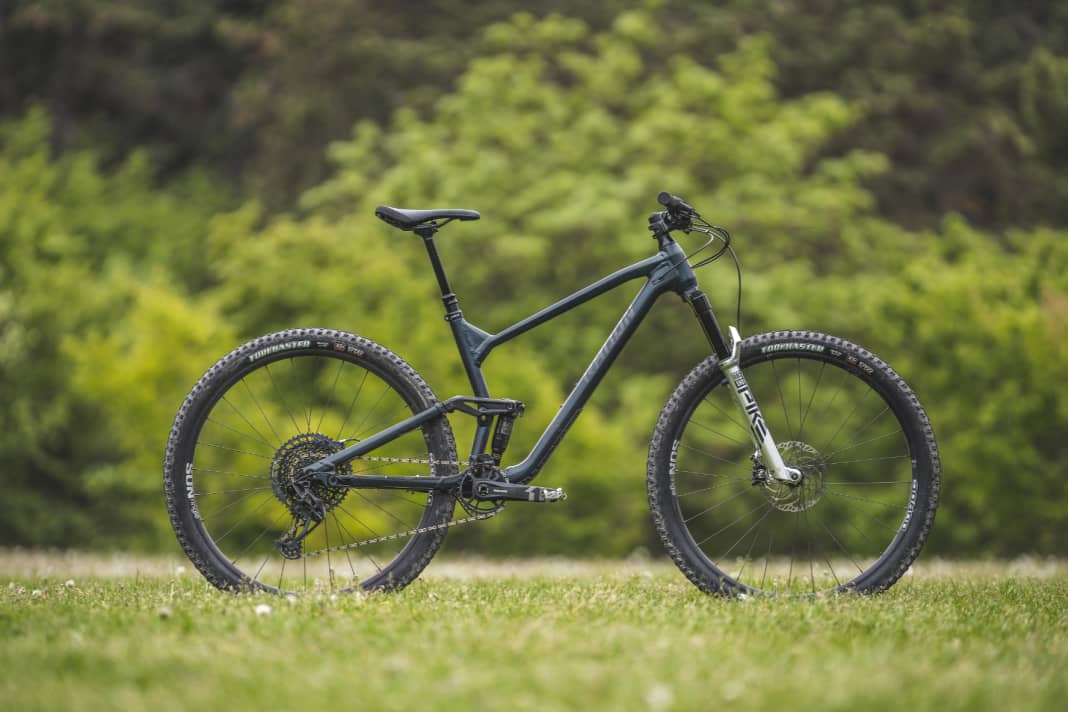 Radon Skeen Trail AL 8.0 - the reference bike in the trail bike test