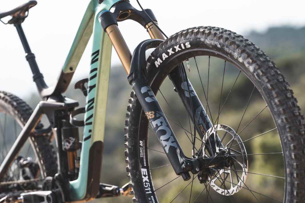 For 5999 euros, the Koblenz-based company packs not only the unique Shapeshifter technology but also a flawless Fox Factory suspension into the shipping box.