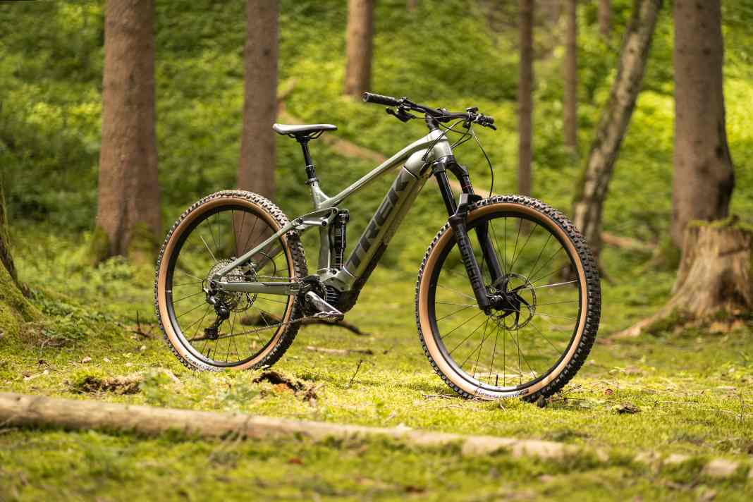 Trek Rail 7 Gen3 // Bosch Performance CX // 625 Wh // 160/150 mm // 29 inch // 24.3 kg // 5999 euros