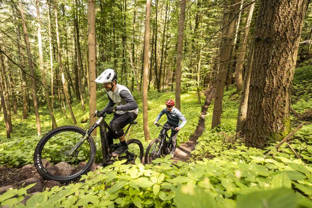 The Centurion No Pogo F3000i is one of the most capable climbers around. Even steep sections hardly faze it.