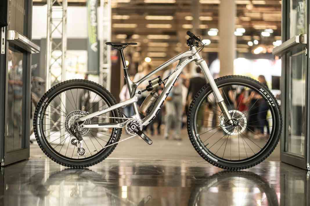 Das Alutech Pelmo All Mountain-Fully auf der diesjährigen Eurobike.
