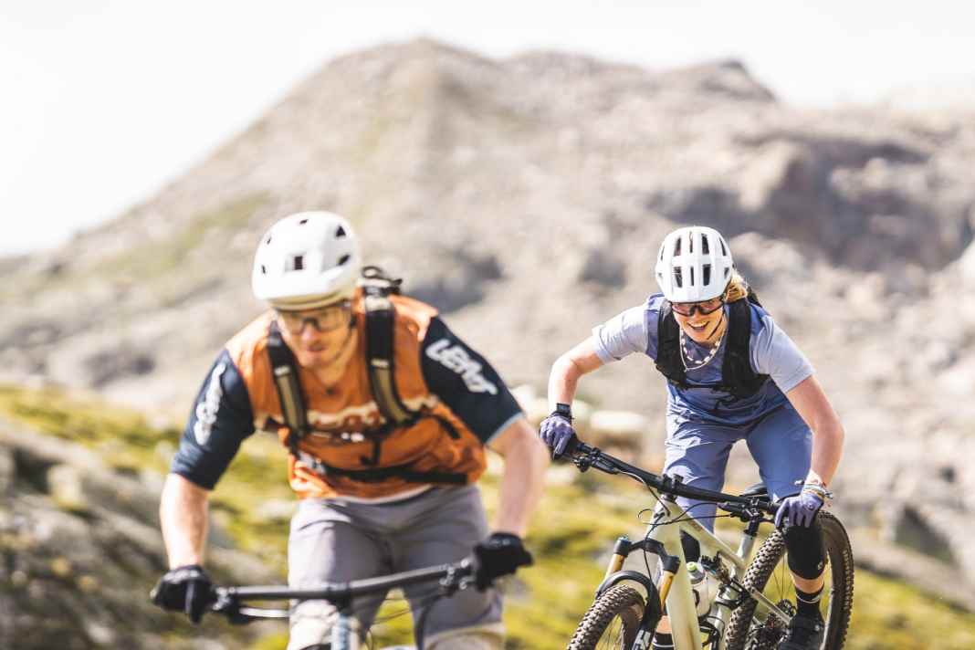 Biking is fun for women and men alike. In addition to many similarities, there are also differences when it comes to optimal training.
