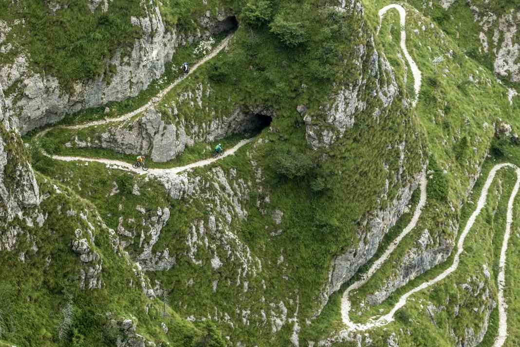 Der ikonische Sentiero 153 mit seinen echten Murmelbahn-Kehren.