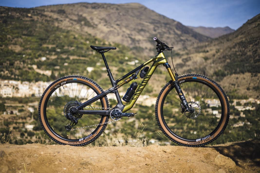 The Neuron CF9 SL should weigh just under 13 kilos in size M and costs 4999 euros.