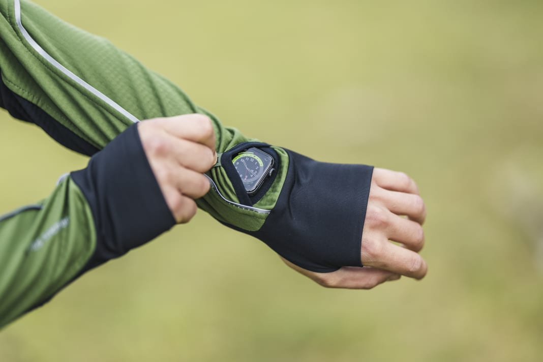 There is a viewing window for sports watch wearers