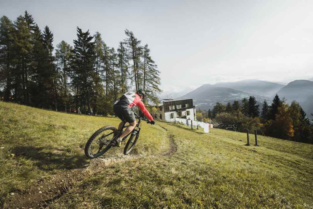 Traum-Hütte hoch über Bozen: Das Albergo Briol bietet Bauhaus-Ambiente, 20er-Jahre-Flair und eine prickelnde Abfahrt.