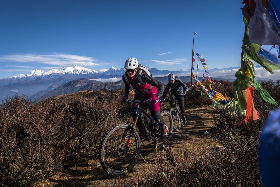 A dream of a journey: MTBing through Darjeeling - accompanied by legendary photographer Dan Milner.