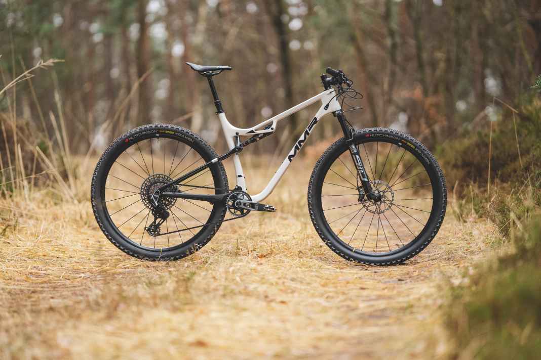 Das MMR besitzt klassische Race-Tugenden und kostet 6075 Euro.