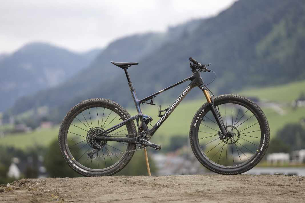Can the Mondraker F-Podium RR handle the steep slopes around Schladming? We found out in a race test.