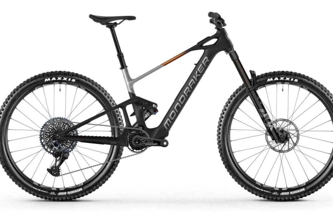 Ein echtes Einstiegs-Modell gibt es nicht. Das günstigste Neat ist das R, das für 7999 Euro mit Fox Federelementen aus der Performance-Reihe und mechanischer GX an den Start geht. Das Gewicht liegt bei 18,9 Kilogramm laut Herstellerangabe.