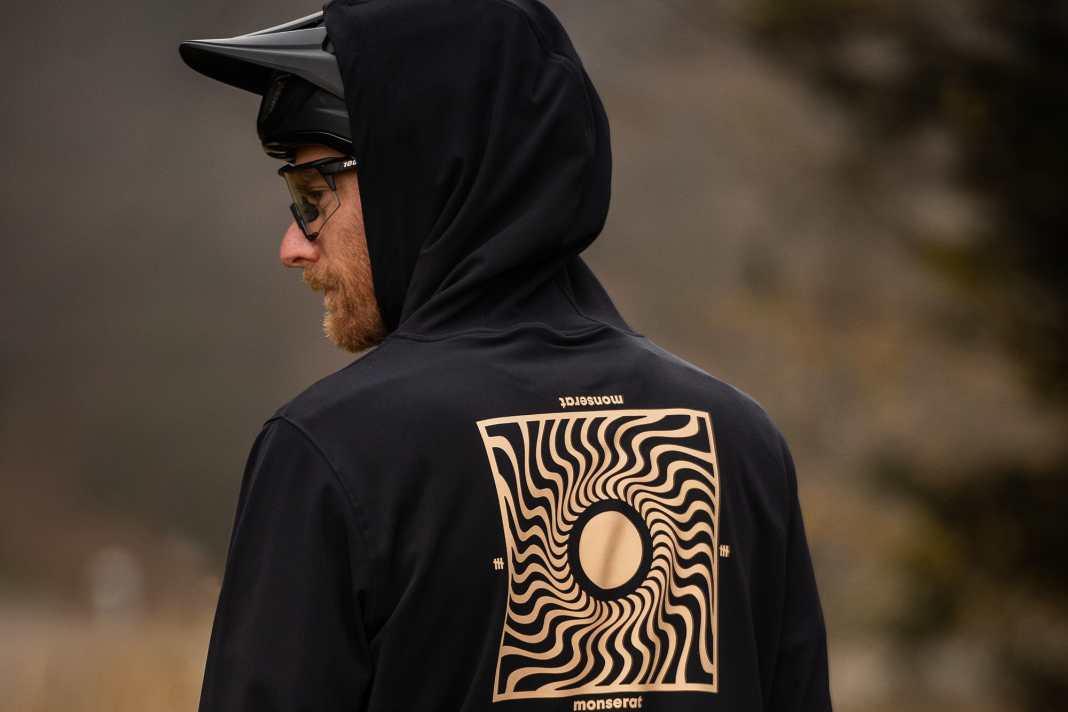 The new MTB Tech Hoodie from Monserat is wind and weatherproof.