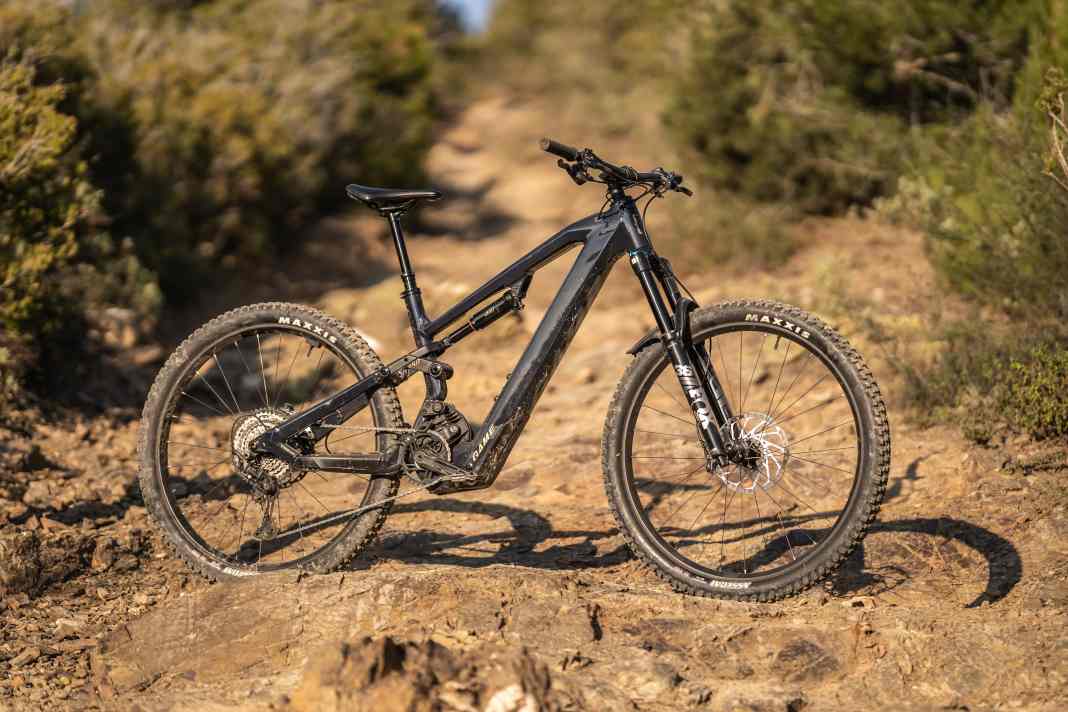 Lightweight despite the aluminium frame, powerful Bosch motor and many individual solutions. The Moustache Game 150.7 is refreshingly different.