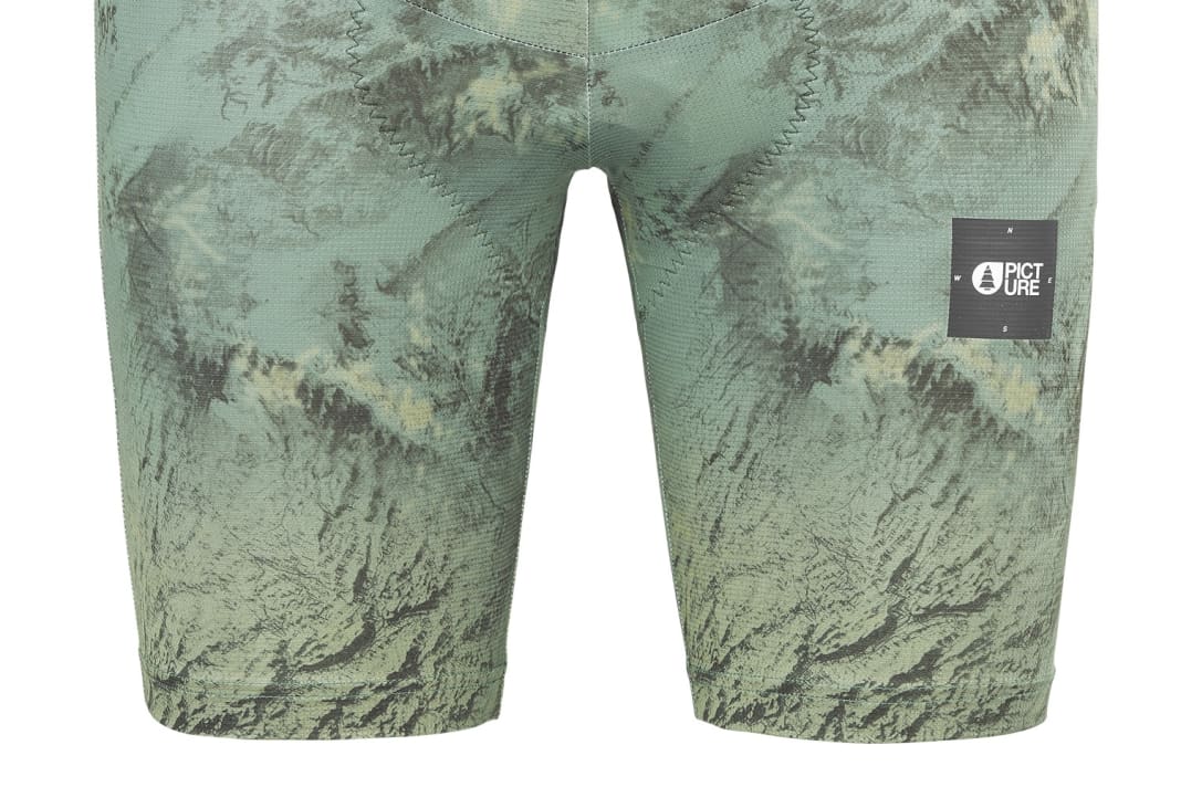 The Picture Inner Shorts for men are available in black and this Geology Green.