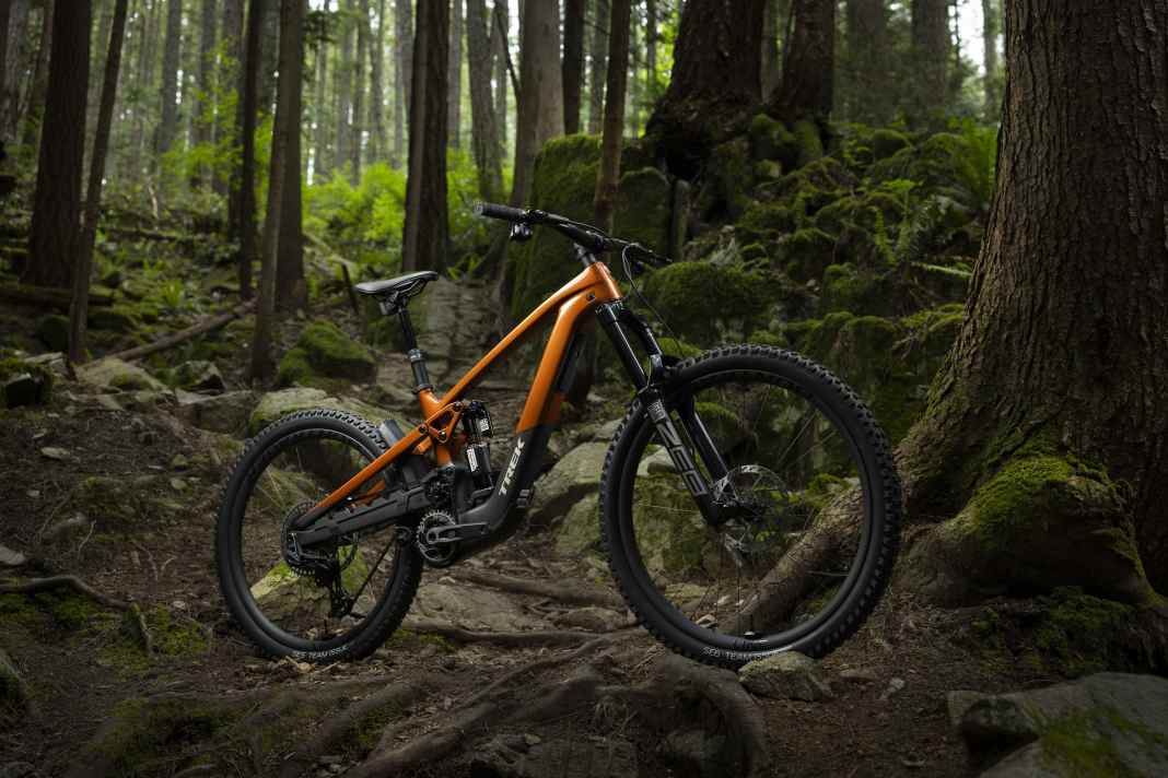 Trek Slash+: The new light enduro bike with TQ motor - no Trek E-MTB has ever had more travel.