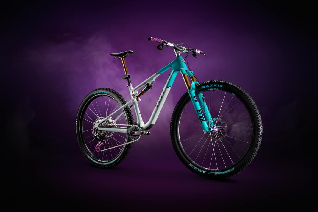 With only 200 units produced, the rush for the Yeti ASR anniversary model should be high.