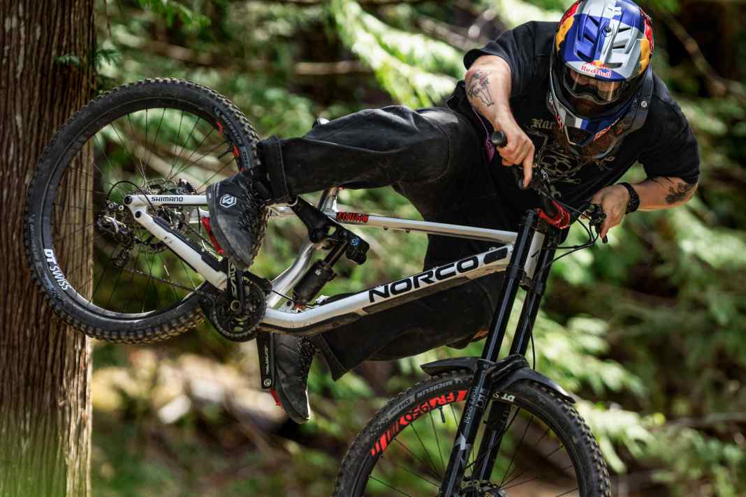 Brachial freerider Brage Vestavik on the new Norco Torrent DH. If that goes well!