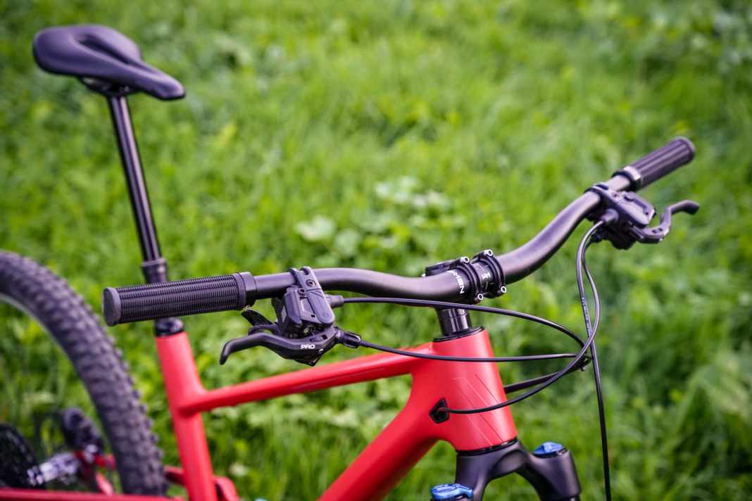 Just in time for the start of the season, Newmen from the Allgäu region is launching two new handlebars on the market - with ergonomic geometry and a clever feature.