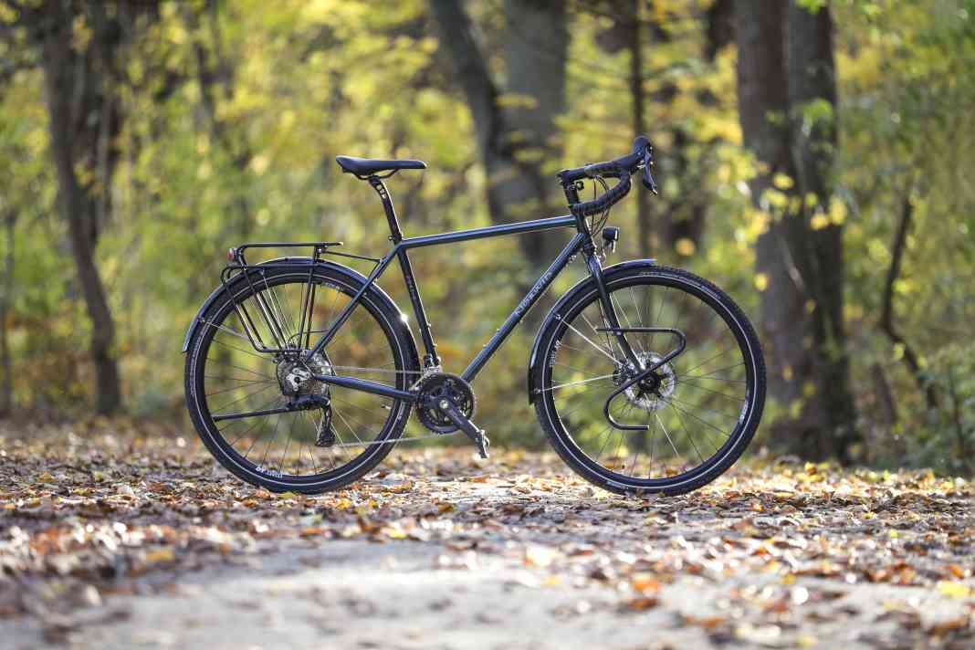 Elegant and sporty comfort: the gravel interpretation of the Norwid Kattegat beats many classic gravel bikes to the punch on the long haul.