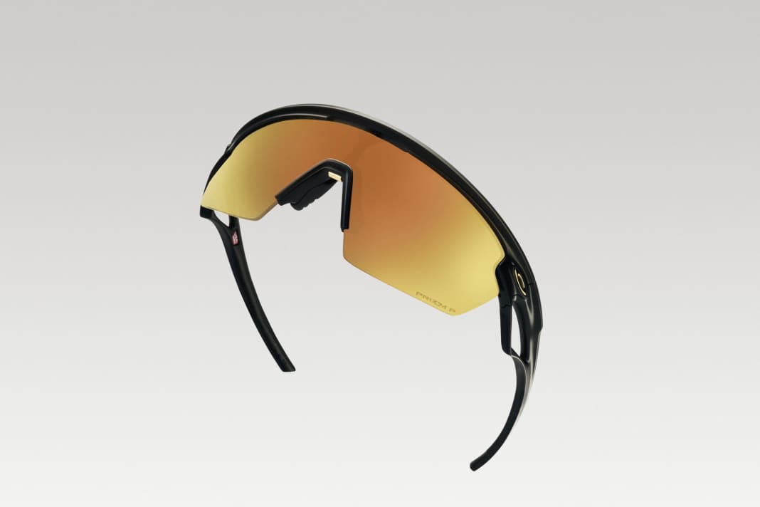 Die neue Sonnebrille von Oakley bleibt dem Stil des kalifornischen Herstellers treu.