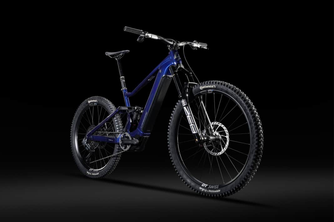 The Lapierre Overvolt All Mountain 10.8 is the top model in the new range of E-MTBs.