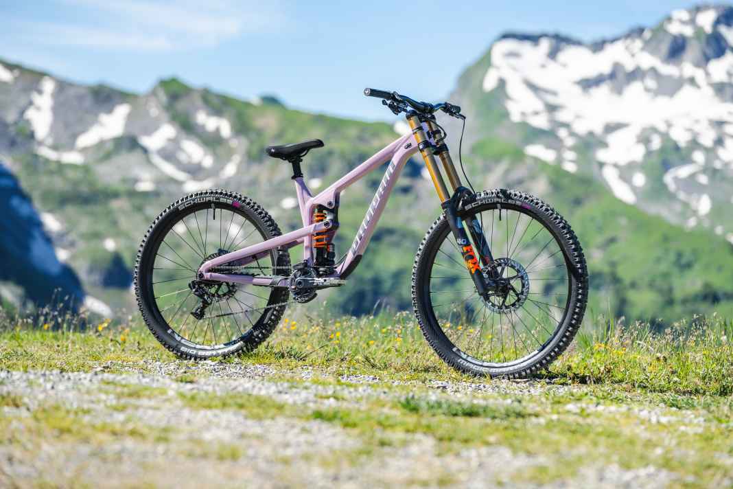 Propain Spindrift 5 AL Park: 3199 bis 5989 Euro | Aluminium | 200/180 mm | ab 16,6 Kilo (Herstellerangabe).