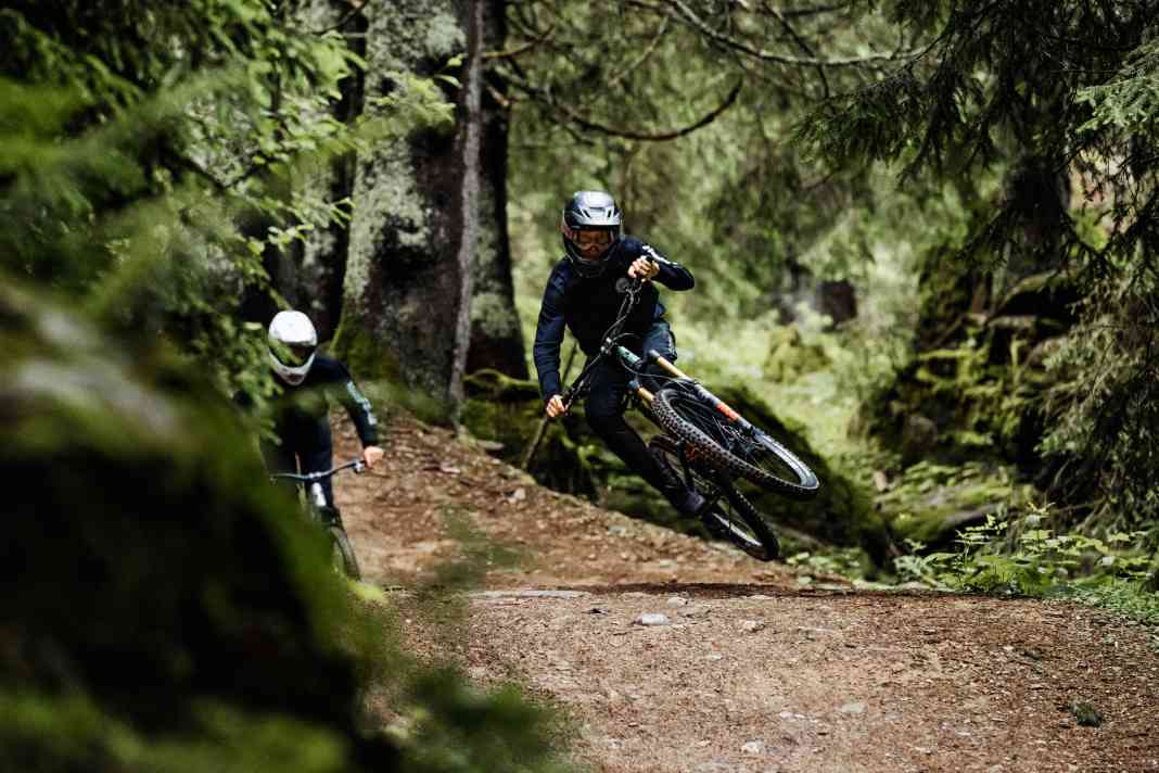 Beim Thema Enduro treffen sich die Interessen der FREERIDE- und BIKE-Klientel. In beiden Leserschaften wird die Kategorie immer wichtiger.