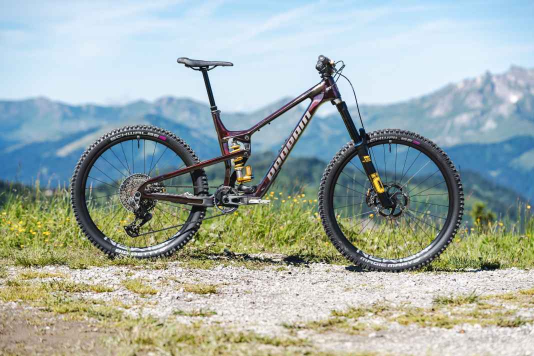 Propain Spindrift 5 CF: 3699-8769 Euro | Carbon | 180/180 mm | ab 15,5 Kilo (Herstellerangabe).