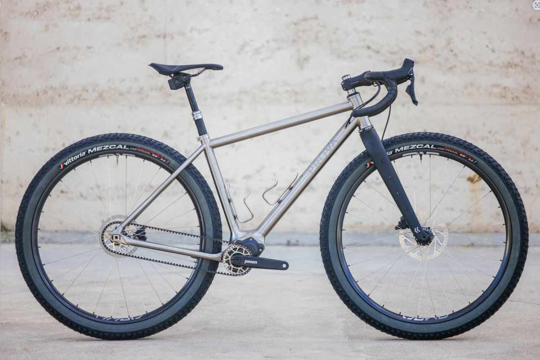 Hingucker Titan-Gravelbike: Entscheidende Rahmenteile des Prova Mostro Pinion entstehen im 3D-Drucker.