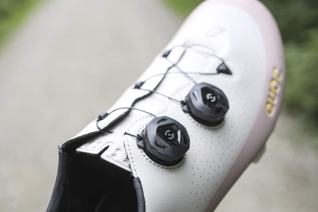 The Quoc can be neatly adjusted with two dials. The in-house fasteners do not score highly in terms of handling