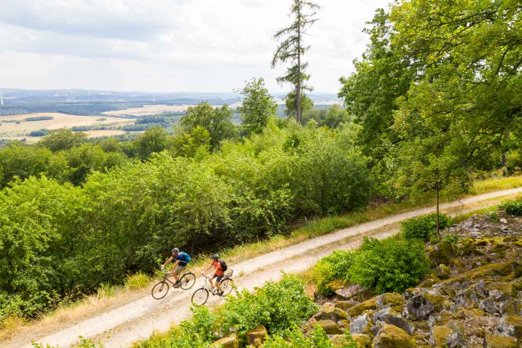 Darauf können sich die Gewinner freuen: Radfahren im Hunsrück ist die perfekte Mischung aus Aktivsein, Entdecken und Genießen.
