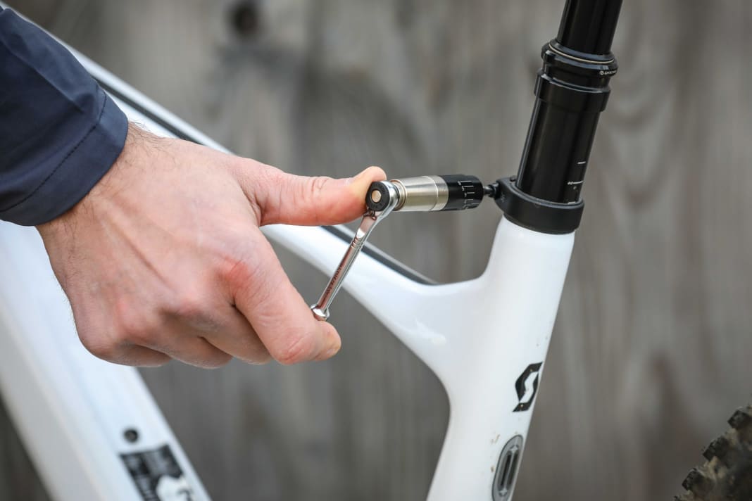 Using a mini ratchet is often much more relaxed than using a mini tool. We have compared five models.