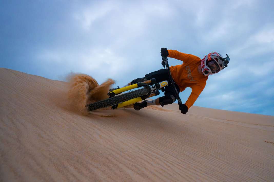 The new thrilling video series "Paradise of Pirates" has been launched.