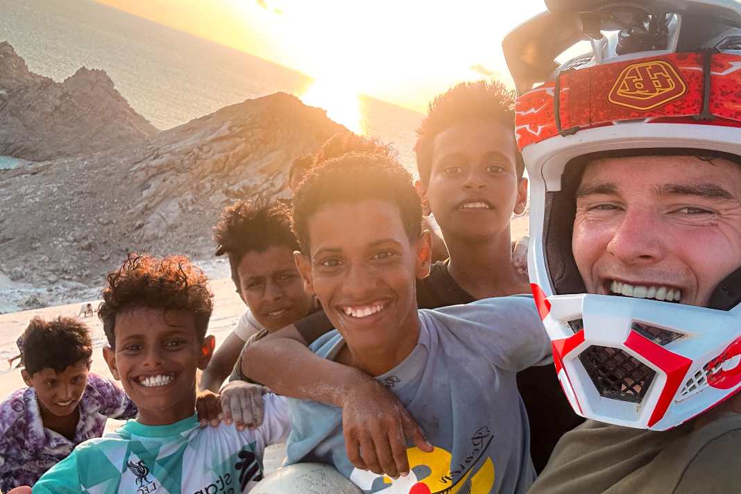 Everybody’s Darling: Bike-Influencer Elias Schwärzler mit Fans.