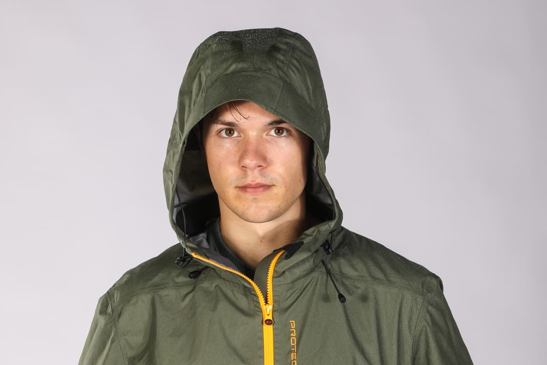 Protective gibt für seine Jacke maximale Atmungsaktivität an. Im Test konnte die Jacke das Versprechen nicht ganz halten | Georg Grieshaber