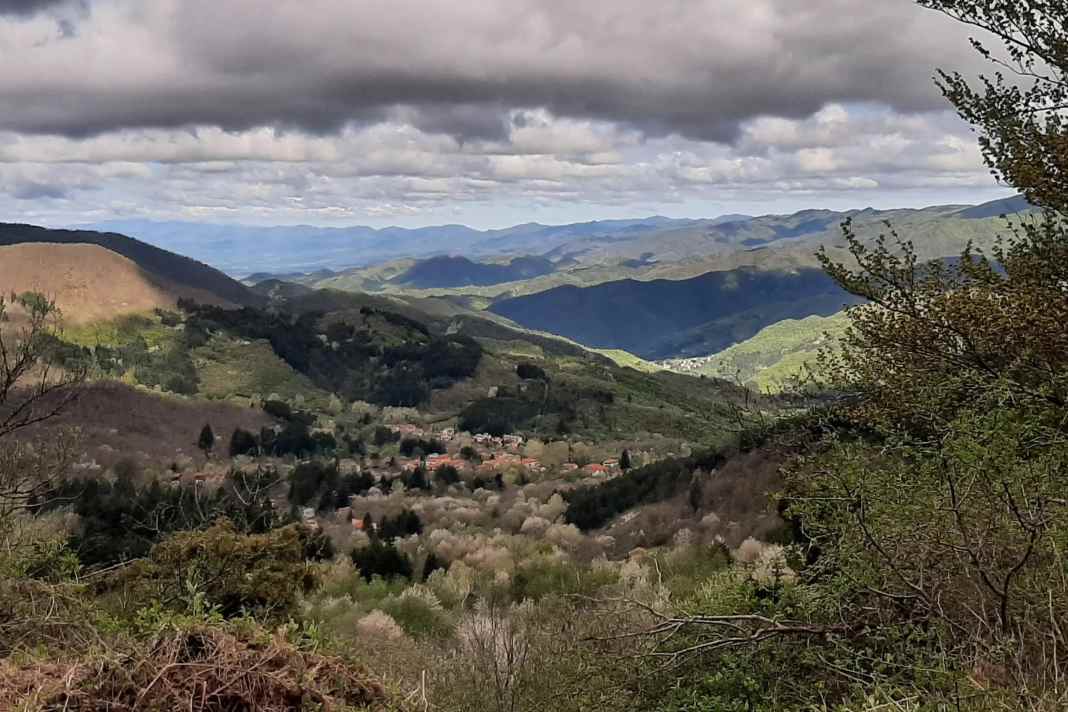 Rincine eingebettet in den Apennin-Wald, gerade mal eine knappe Autostunde von Florenz entfernt.