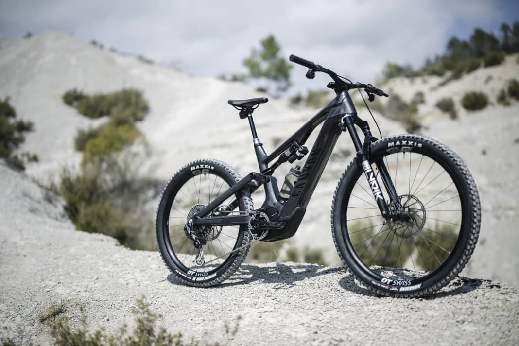 Canyon Spectral:On CFR LTD // Shimano EP801 // 720 or 900 Wh // 150/155 mm // 29/27.5" // from € 11,999