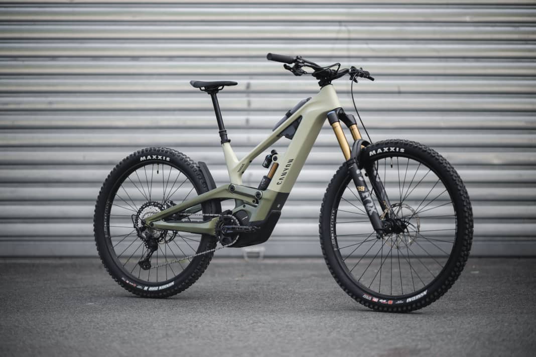 Canyon Torque:On CF9 // 180/175 mm // 29/27,5 Zoll // 7499 bzw. 7899 Euro // ab 23,7 kg