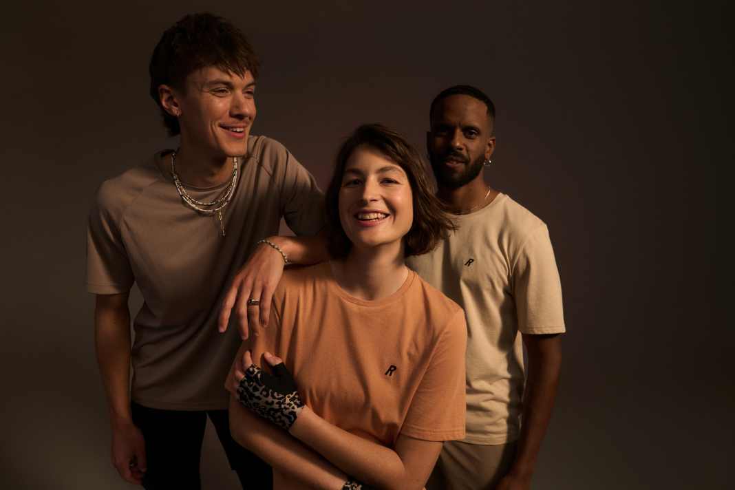 Rose Bikes stellt für die kommende Saison 4 unterschiedliche Bekledungslinien vor. Die Entry Collection ist für alle, die es unkompliziert mögen.