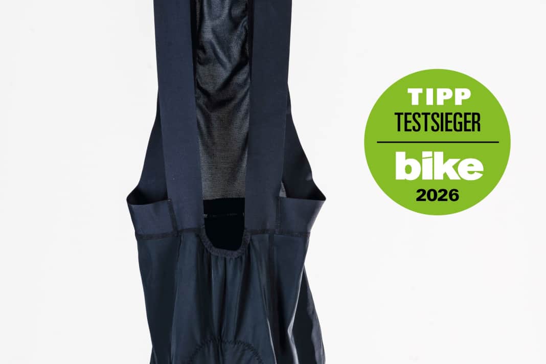 Simple, functional and clearly designed for performance - the Rose M Bib Shorts don't want to dazzle, they want to deliver. And that's exactly what the inexpensive men's bib shorts do, securing a test win.