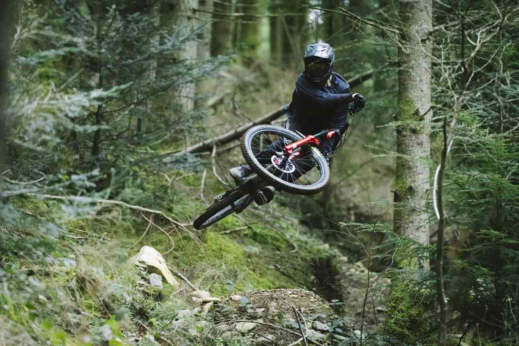 Mit einem Großkaliber wie dem Forbidden Dreadnought E muss man Stylen. Der Name verpflichtet. Voilà: gelungen!