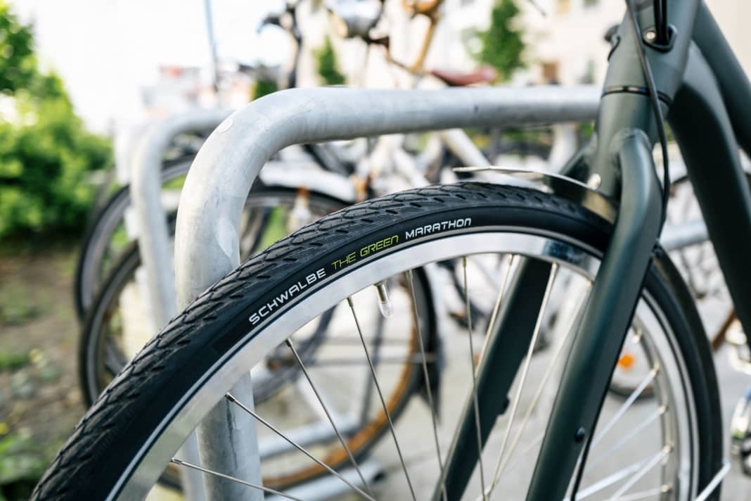 Schwalbe hat den Anteil an recycelbaren Materialien im Green Marathon Fahrradreifen erhöhen können.