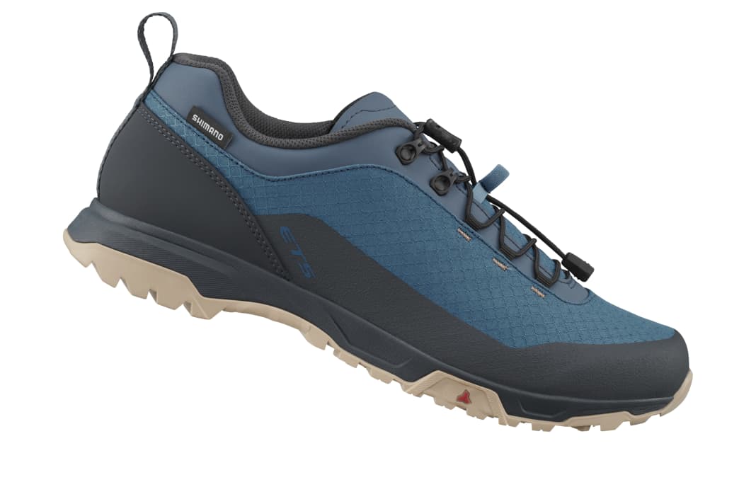 Looks like a sports shoe: the Shimano ET5 with speed lacing