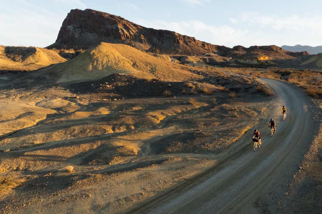 Reliable shifting on dusty tracks at an affordable price? Shimano's affordable GRX-Di2 option should make it possible.