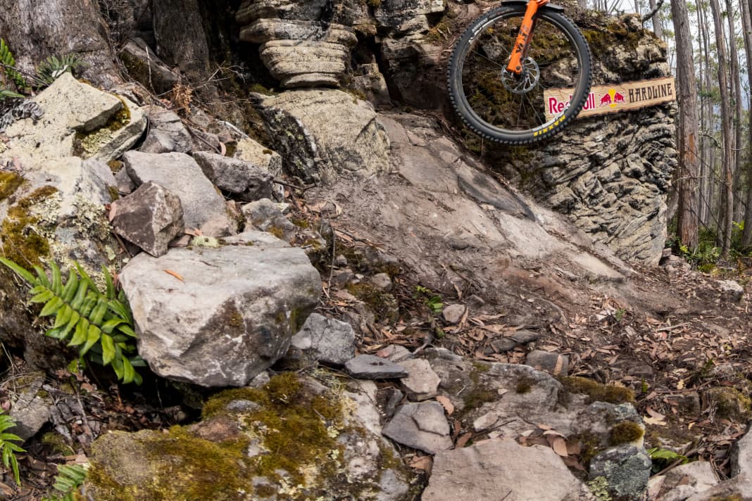 Gracey Hemstreet gehört zur wachsenden Fraktion der angstlosen Frauen, die bei der Red Bull Hardline mitmachen.