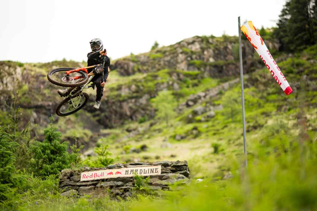 Edgar Briole in the Dirty Ferns Passage at the Red Bull Hardline 2024: So much style! But the freerider won't be there this year.